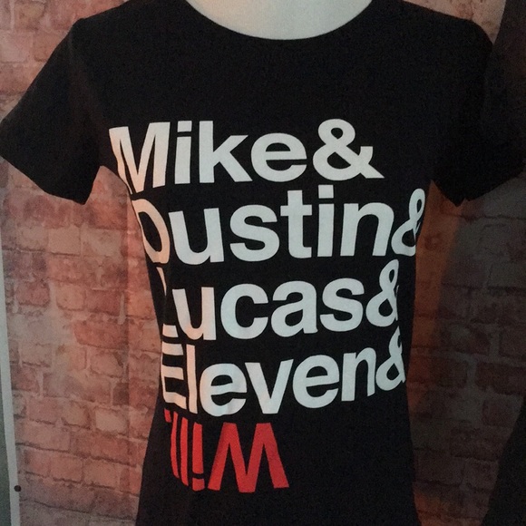 LOT OF 2 Stranger Things Tees - Picture 3 of 4